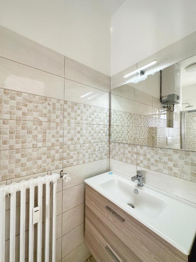 Wh - Un Posto Al Sole - Attico Monolocale Con Parcheggio Gratuito - 5 Minuti Dal Centro - Wifi Apartment Sanremo Exterior foto